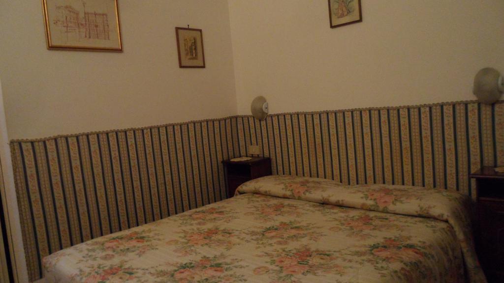 Hotel Locanda Ca' Foscari Benátky Pokoj fotografie