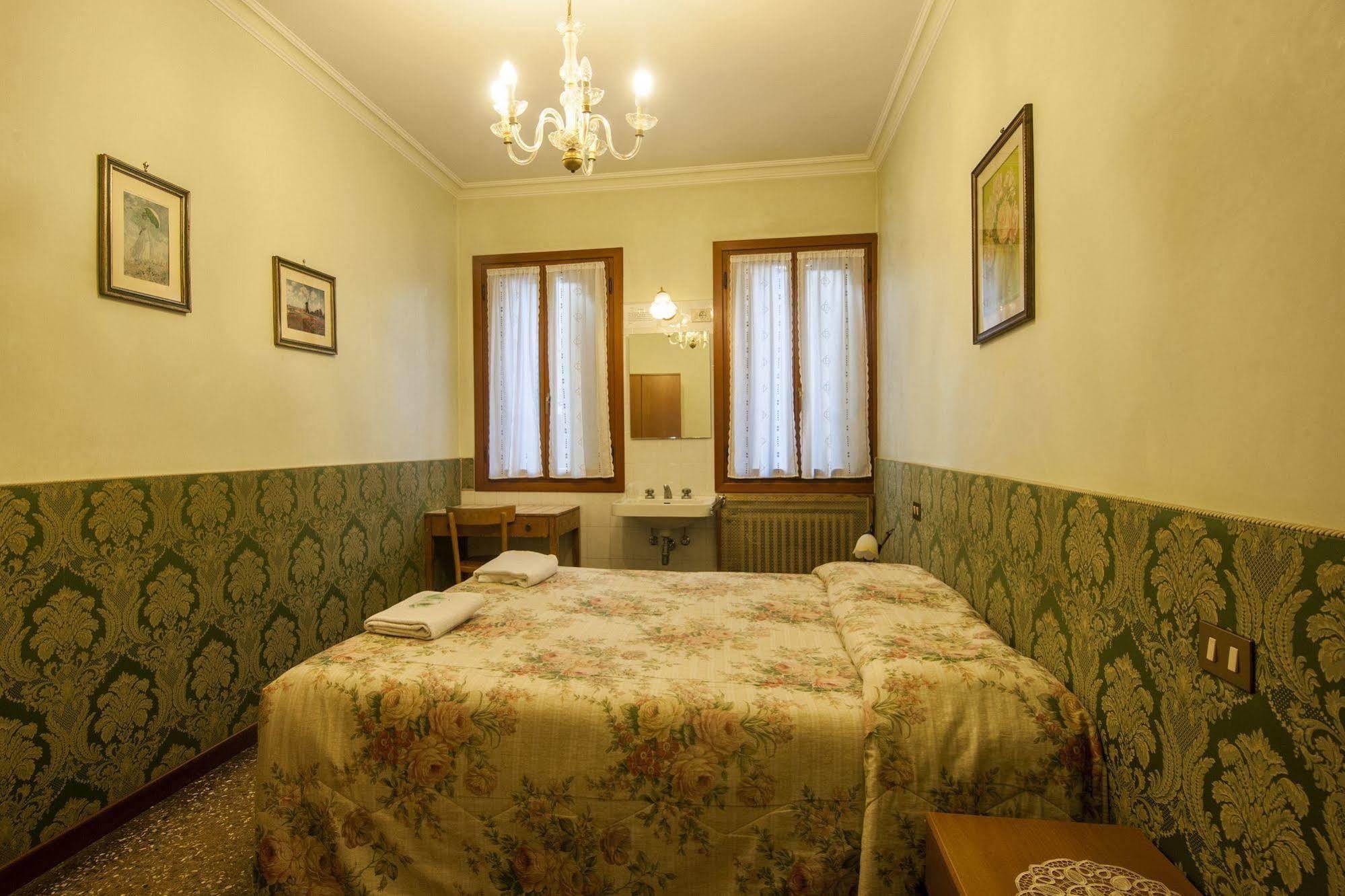 Hotel Locanda Ca' Foscari Benátky Exteriér fotografie