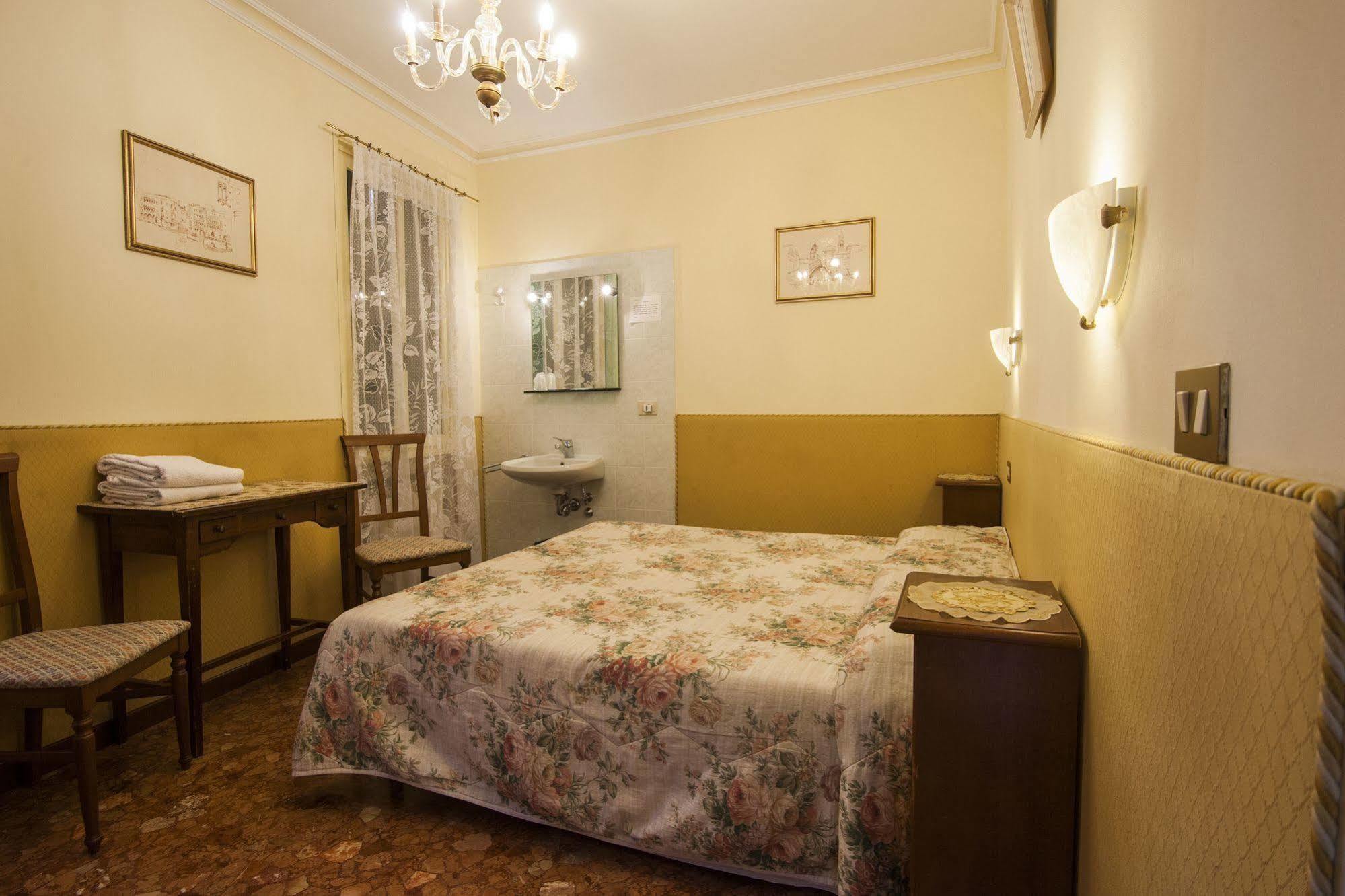 Hotel Locanda Ca' Foscari Benátky Exteriér fotografie